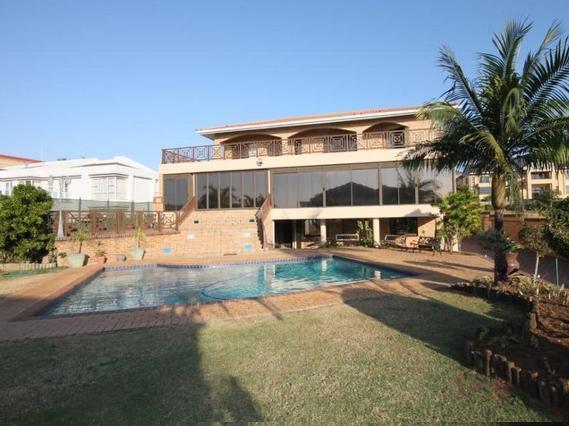 Lapa Lighthouse B&B Umhlanga Bagian luar foto